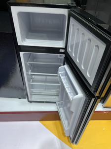 Refrigerador Combinado con Puerta de Vidrio de 138L, Precio Económico de Fábrica, Congelador Superior y Refrigerador Inferior, Refrigerador Pequeño para Familias - Product Image 4