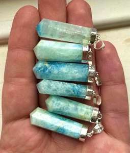 Pendentifs d'aigue-marine avec un superbe capuchon en argent présentant des tons bleus profonds brillants et un artisanat impeccable Parfait élégant - Product Image 1