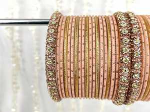 ชุดกำไลเจ้าสาวแบบดั้งเดิมของอินเดียและปากีสถาน คอลเลคชั่นล่าสุด กำไลเจ้าสาวทำมือสำหรับผู้หญิง มีจำหน่ายแล้ว - Product Image 3