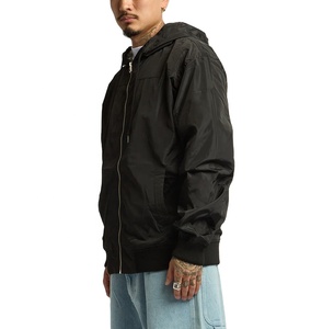 Jogging coupe-vent décontracté pour hommes personnalisé coupe-vent à col montant en polyester avec capuche zippée pour hommes - Product Image 4