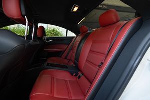 MERCEDES-BENZ CLS 63 S AMG 2014 USADO, Volante a la Izquierda/Derecha - Product Image 2