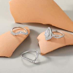 Ensemble de bagues de fiançailles et d'éternité Jeulia Halo avec diamant taille poire, 3 pièces, en argent sterling - Product Image 5