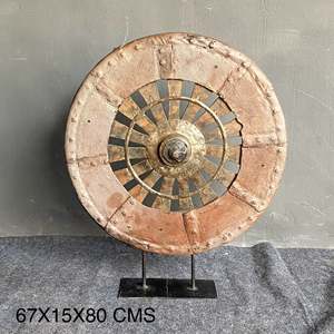 Sculpture artisanale rustique en forme de roue, en laiton, bois et aluminium, avec motif végétal, pour la décoration du salon, de la salle à manger, du bureau ou de la maison - Product Image 5