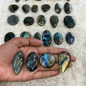 High Quality Multi Flashy <b>Labradorite</b> Cabochon Smooth Polished Oval Cut Natural <b>Labradorite</b> Loose Gemstone For Jewelry Making - Product Image 1