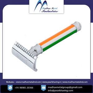 Compre maquinillas de afeitar de seguridad de acero inoxidable atractivas y elegantes disponibles a precios competitivos - Product Image 4