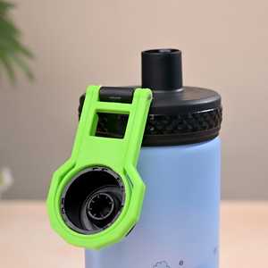 Botella de Vacío de Plástico Dreamy Fantasy, Diseño Clásico Azul para Viajes, Aislada para Mantener Bebidas Frías y Calientes - Product Image 6