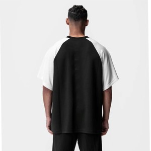 Camiseta de manga raglán de gran tamaño para hombre personalizada OEM con ajuste cómodo perfecto para uso diario informal y Atlético - Product Image 2