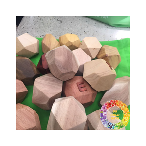 Juguete de roca de madera TUMI ISHI que fomenta la coordinación y la creatividad, ideal para programas de educación sensorial basados en Montessori - Product Image 4