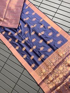 Nouveau concepteur magnifique à la recherche Diwali Collection Collection tendance Kanjivaram soie avec chemisier avec cuivre Zari travail à vendre - Product Image 4