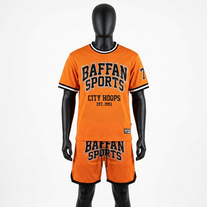 Conjunto de pantalones cortos de malla transpirable de poliéster naranja y negro, uniforme de entrenamiento de baloncesto, logotipo personalizado en twill para conjunto de pantalones cortos para hombre - Product Image 1