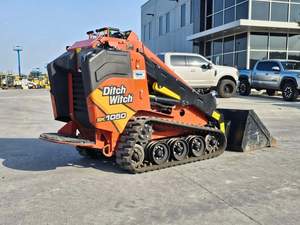 Cargadora Compacta Ditch Witch SK1050 con Motor Kubota, Componentes Centrales PLC, Diésel de Alta Eficiencia, Garantía de 4 Años - Product Image 3
