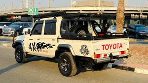 Camioneta LandCruiser Doble Cabina 2019 Diésel 4.5L en venta - Product Image 5