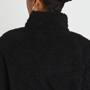Prix avantageux pour les acheteurs en gros, sweat-shirt à boutons pour femmes avec matière en polaire sherpa pour un ajustement confortable et décontracté, design décontracté - Product Image 5