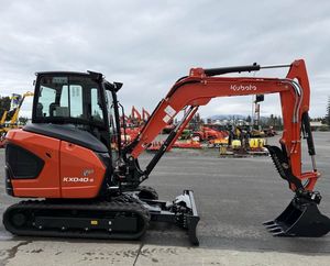 รถขุดขนาดเล็ก Kubota KX040-5 รุ่นที่ดีที่สุดประจำปี 2025 พร้อมห้องโดยสารและระบบไฮดรอลิกเสริม - Product Image 1
