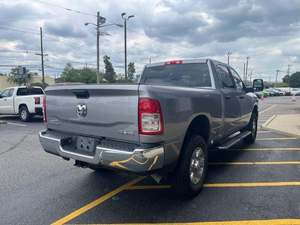 Nuevo/Usado 2024 2500 Big Horn Crew Cab 4WD Diésel Turbo Automático Ruedas Cromadas Asientos de Tela Navegación Arranque Remoto Techo Solar - Product Image 3