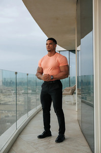 Nuevo diseño Stock camiseta melocotón bambú cuello redondo gimnasio hombres camiseta algodón transpirable Tonal bordado personalizado Logo camiseta para hombres - Product Image 2