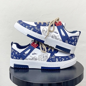 Tendance été 2026 : Chaussures de skateboard confortables, baskets mignonnes peintes à la main, chaussures décontractées en cuir pour hommes - Product Image 3