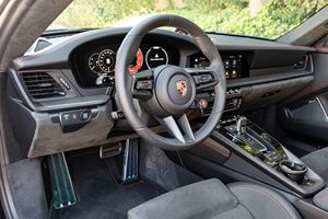Porsche 911 Carrera 4 GTS Coupé USADO de 2026 - Product Image 5