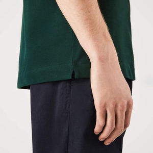 Polo de piqué de algodón elástico verde oscuro de corte regular 100% con logotipo bordado personalizado con tapeta de botones oculta y costilla - Product Image 6