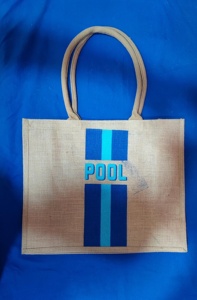 Sac fourre-tout en jute 17*14*6 avec deux poignées à dessus ouvert pour les fêtes d'anniversaire et de mariage comme cadeau pour elle (piscine) caractéristiques lettre décoration - Product Image 2