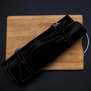 Vente en gros de couteaux de chef personnalisés de haute qualité OEM ODM service ensemble de cinq pièces avec lame en acier au carbone et manche en bois de Pakkawood fait à la main - Product Image 6