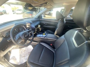 Hyundai Tucson Limited Hybride 4 portes SUV AWD 2024 d'occasion propre - Product Image 6