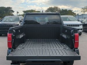 โตโยต้า ทาโคมา เอสอาร์5 ดับเบิ้ลแค็บ ขับเคลื่อนล้อหลัง ปี 2025 - Product Image 6