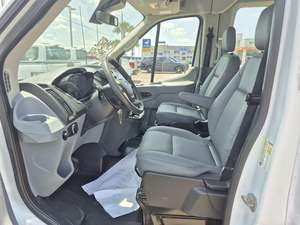 FORD TRANSIT PASSENGER 350 XL 2019 USADO EN EXCELENTES CONDICIONES, Volante a la Izquierda/Derecha, Techo Mediano, Distancia Entre Ejes Larga, Tracción Trasera, con Puerta Corredera Lateral del Pasajero - Product Image 4