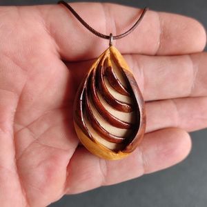 COLLIERS UTILISATEUR POUR FEMMES HOMMES NATUREL GRAND BOHO TRIBAL SONO BOIS Pendentif sur cordon réglable Collier fait main - Product Image 2