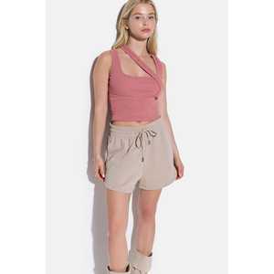 Blusa con Tirantes Gruesos y Detalles de Rayas - Product Image 1