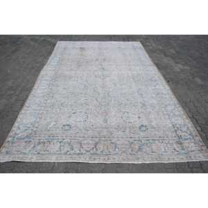 Alfombra de 6.6x10.5 pies, Alfombra Turca Vintage, Alfombra de Lana con Diseño de Camuflaje Azul y Blanco - Product Image 1