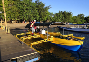 Bateau touristique Jukung JK6398 fabriqué en polyéthylène haute densité (HDPE), capacité 6 personnes - Product Image 3