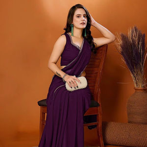 Sólido Georgette Plain Light Wight Sari con espejo Trabajo Borde Encaje Estilo moderno Perfecto para toda ocasión - Product Image 1