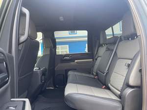 Chevrolet Silverado 2500 HD ZR2 2025 Bien Cuidada - Product Image 3