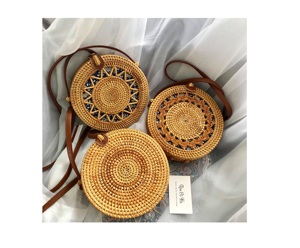 Sacs à main en rotin pour femmes, sac Boho avec bretelles en cuir fabriqué au Vietnam écologique - Product Image 1