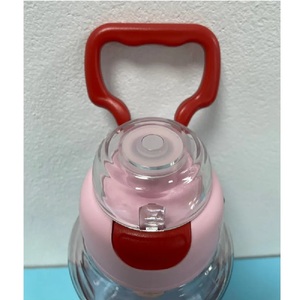 Servicio OEM Botella de agua de plástico Tritan 1000ML Transparente Gran capacidad Drinkware con cuerda y vaso de plástico para uso al aire libre - Product Image 3