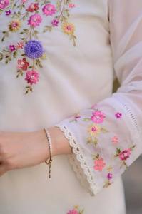 Meilleure vente Salwar Kameez Nouveau Designer Party Wear Look Top Bottom et Dupatta avec broderie lourde Sequin Work Kurti Wholesale - Product Image 3