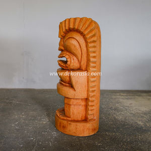 Statues de totem en bois de coco Sculpture en bois sculptée unique pour la décoration intérieure Art artisanal tropical des îles - Product Image 5