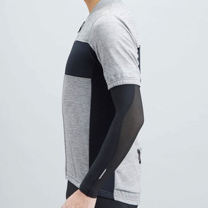 Manchons de bras de Compression à haute élasticité pour les sports Protection UV manchon de refroidissement pour hommes femmes activités de plein air manches de bras - Product Image 4