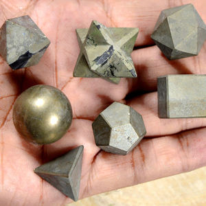 Juego de geometría curativa geométrica sagrada sólida platónica de pirita dorada Natural, 7 Uds., Kit de esfera de cristal para principiantes, cubo Merkaba Lot - Product Image 1