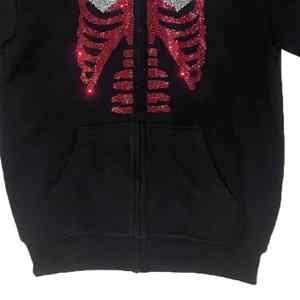 Sweat à capuche personnalisé avec des cristaux scintillants, décoré de strass, en polaire chaud, élégant, streetwear d'hiver, confortable, style unique et tendance - Product Image 6