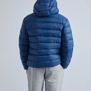 Vestes longues matelassées pour hommes, personnalisées, à prix avantageux, pour l'extérieur, pour l'hiver, avec un revêtement fin, logo personnalisé et design imperméable - Product Image 2