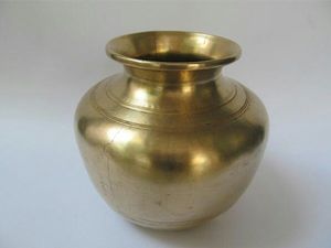 หม้อน้ำทองแดง lota สไตล์โบราณพร้อมฝาเปิดกว้างเหมาะสำหรับการทำทุกวันและความต้องการด้านสุขภาพ - Product Image 3