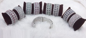 Fourniture directe d'usine Bracelet AD brillant Bracelets de mode chic pour les occasions spéciales des femmes disponibles à la vente depuis l'Inde - Product Image 3