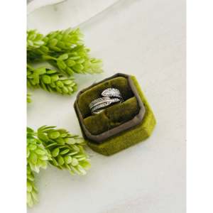 Anillo Ajustable con Plumas Hecho en el Suroeste, en Plata de Ley, Estilo Vintage y Hip-Hop, Incrustaciones en Forma de Cruz, Regalo Perfecto para Él y Ella - Product Image 4