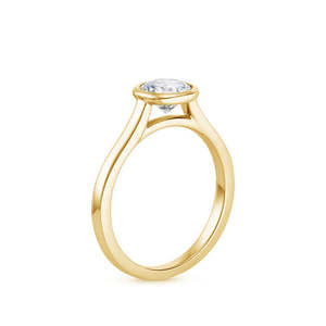 แหวนเพชรทรงกลมจาก Ayla - เครื่องประดับเพชรเม็ดเดี่ยวสุดหรู - Product Image 2