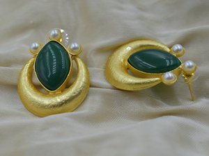 Pendientes chapados en oro de piedra de latón de última tendencia, Pendientes chapados en oro de 18 quilates, joyería de moda para mujer, pendientes para mujer - Product Image 3