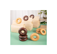 Pince à beignets en bois d'acacia Scellant promotionnel en forme de beignets en bois de qualité supérieure Fournisseur en gros de beignets en bois