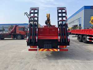 Nueva grúa montada en camión Dengfeng de 12 toneladas con componente de motor central - Product Image 4