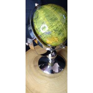 Globe de bureau en métal argenté Globe de table en acier inoxydable pour la décoration de la salle d'étude à la maison et au bureau - Product Image 2